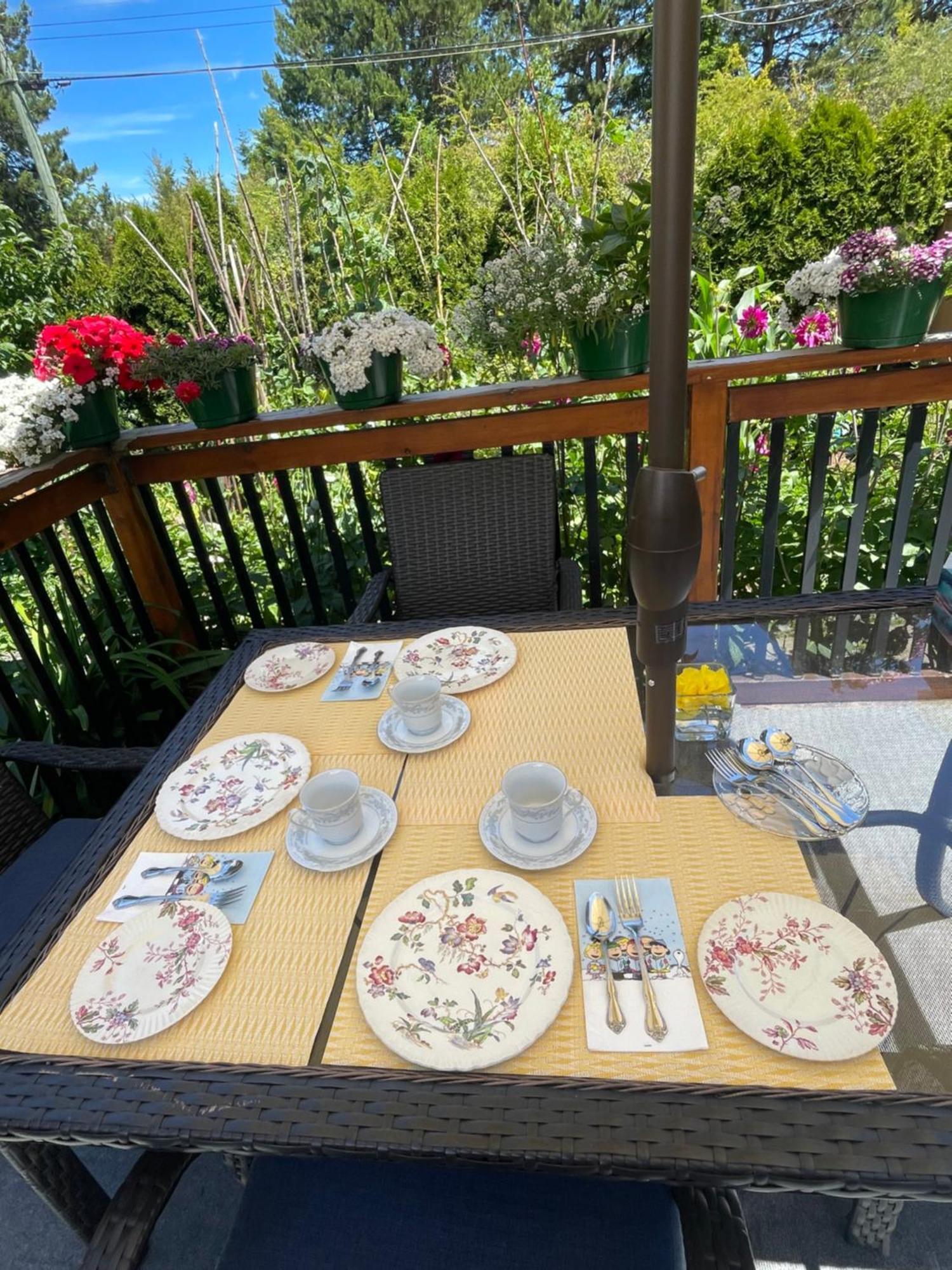 Garden Home In Victoria -Beautiful Home In Victoria Exteriör bild